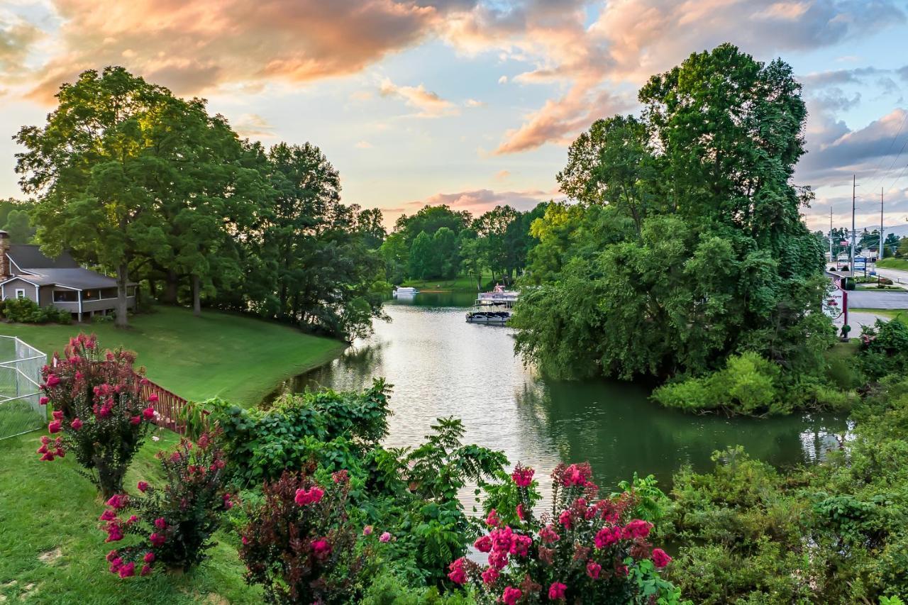Retreat On The Lake ไฮอาวัสซี ภายนอก รูปภาพ